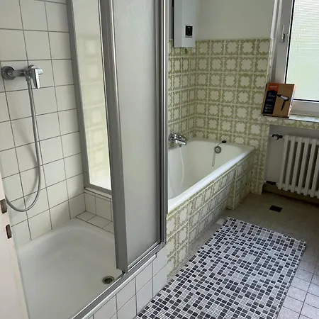 In Bestlage - Voll Ausgestattet Mit Kueche, Wlan, Smart-tvs & Parkplaetze Paderborn