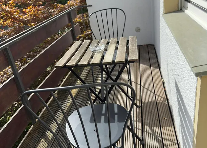 In Bestlage - Voll Ausgestattet Mit Kueche, Wlan, Smart-tvs & Parkplaetze 公寓