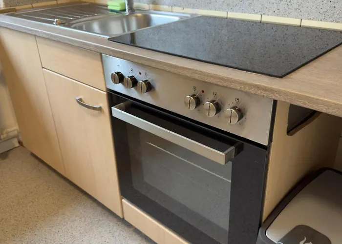 In Bestlage - Voll Ausgestattet Mit Kueche, Wlan, Smart-tvs & Parkplaetze *