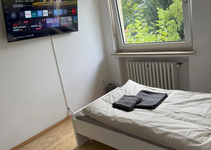 In Bestlage - Voll Ausgestattet Mit Kueche, Wlan, Smart-tvs & Parkplaetze 公寓