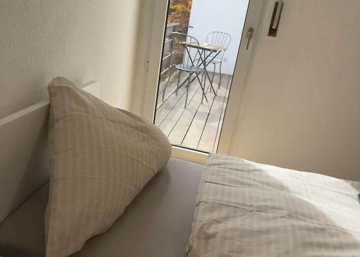 In Bestlage - Voll Ausgestattet Mit Kueche, Wlan, Smart-tvs & Parkplaetze *