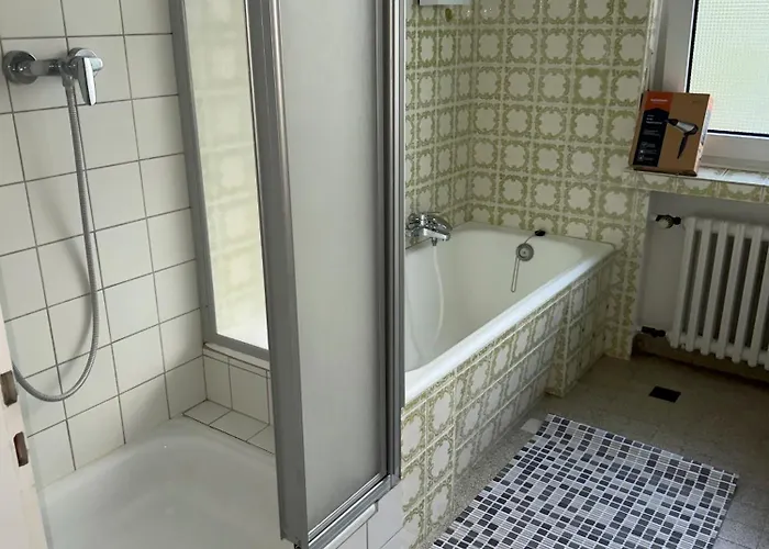 In Bestlage - Voll Ausgestattet Mit Kueche, Wlan, Smart-tvs & Parkplaetze 帕德博恩